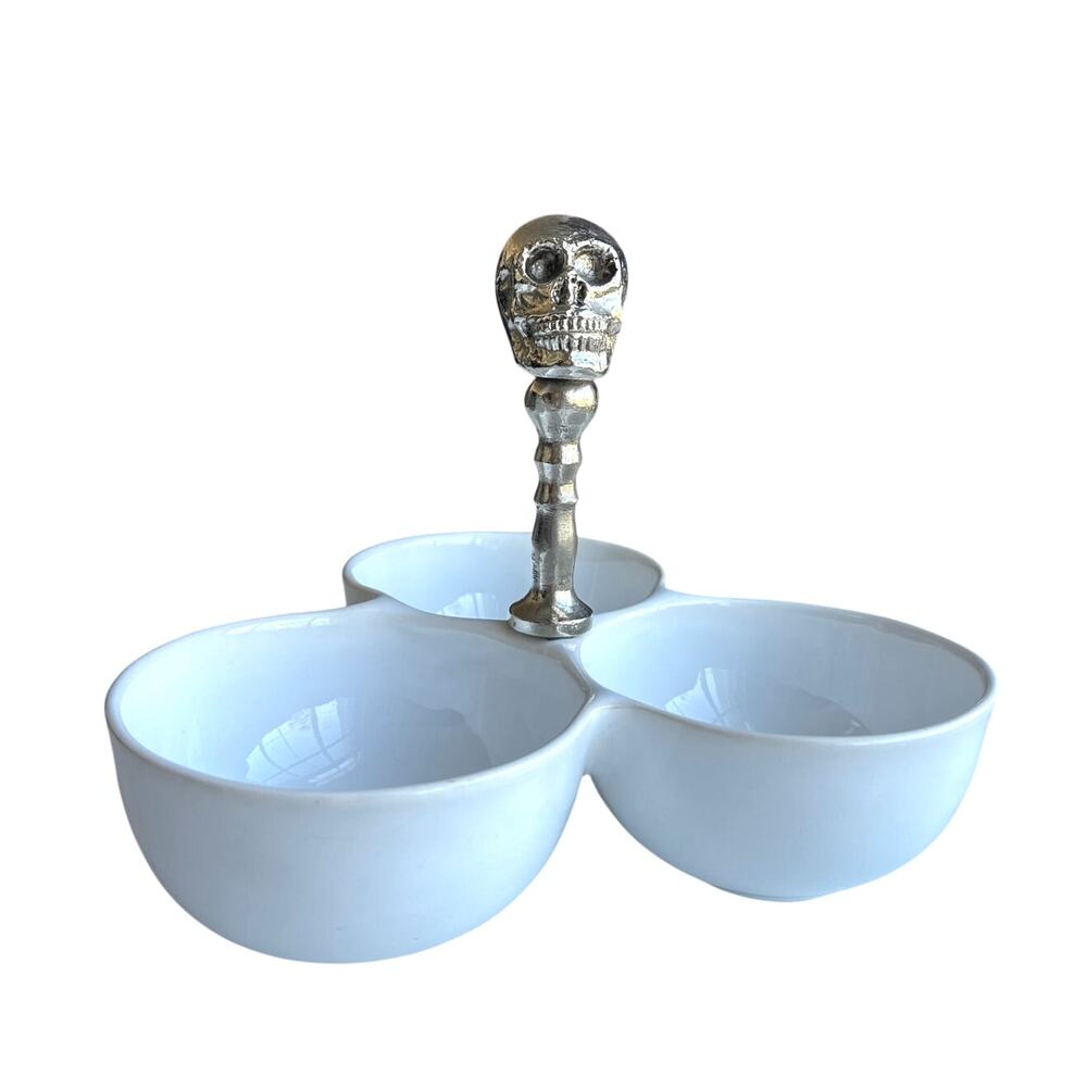 Pottery Barn Halloween Walking Dead Gothic Skull 3-Bowl Condiment Dip Holder